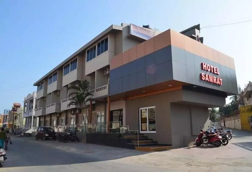 Hotel Samrat