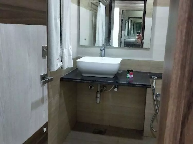 Hotel Samrat