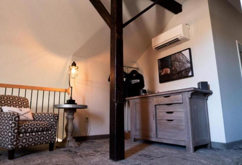 فندق The Railroad Inn