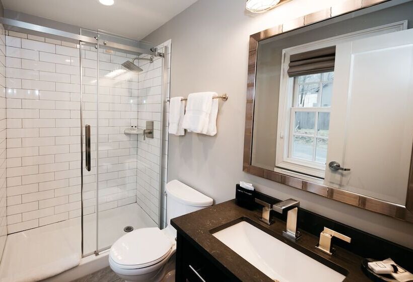 فندق The Railroad Inn