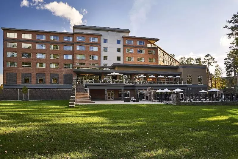 The Stateview Hotel, Autograph Collection
