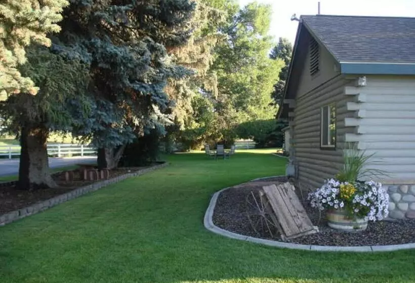 ホテル White River Inn