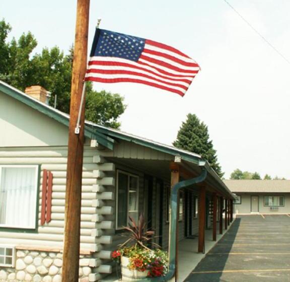 호텔 White River Inn