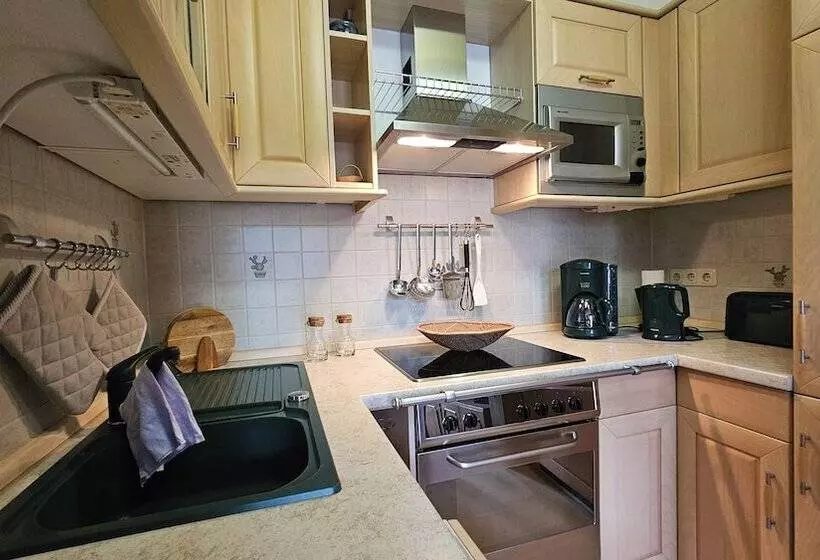 ベッドアンドブレックファースト Pension Weiße Rose, Parkplatz, Frühstück, Wlan, Zentral