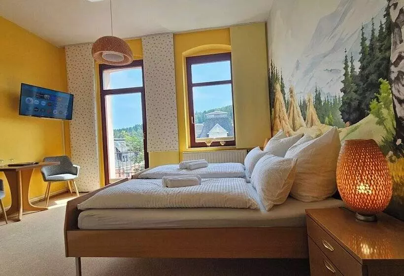 ベッドアンドブレックファースト Pension Weiße Rose, Parkplatz, Frühstück, Wlan, Zentral