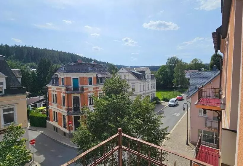 ベッドアンドブレックファースト Pension Weiße Rose, Parkplatz, Frühstück, Wlan, Zentral