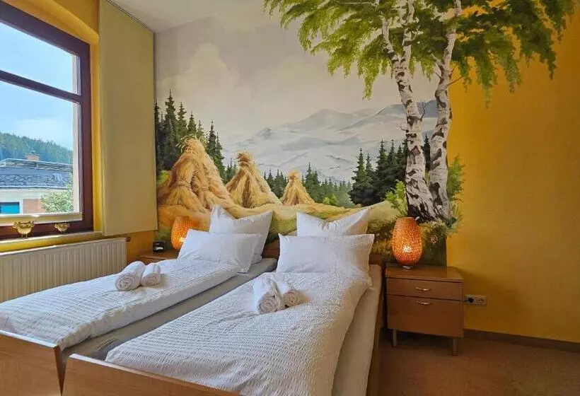 ベッドアンドブレックファースト Pension Weiße Rose, Parkplatz, Frühstück, Wlan, Zentral