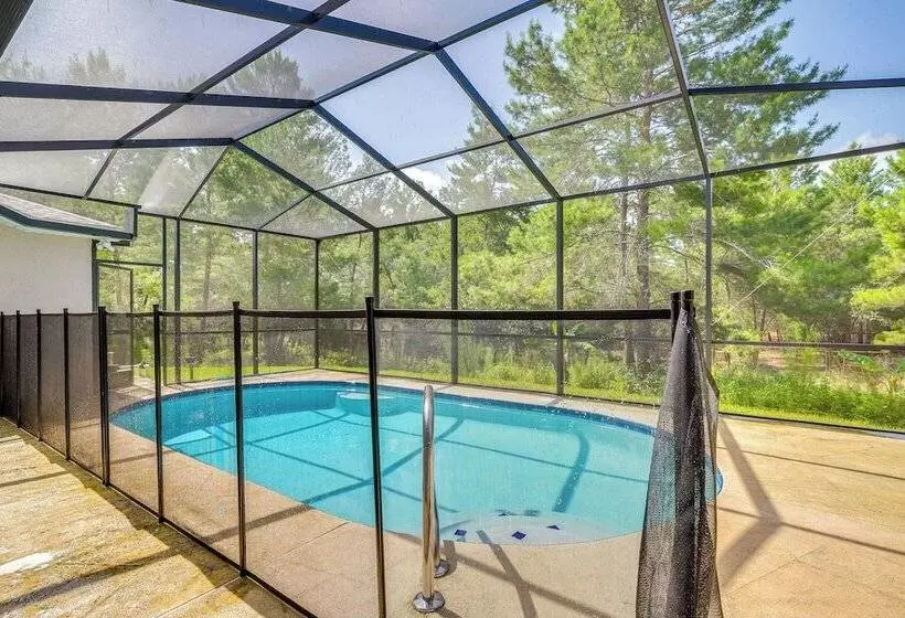 Brooksville Home ~ 5 Mi To Weeki Wachee Springs!