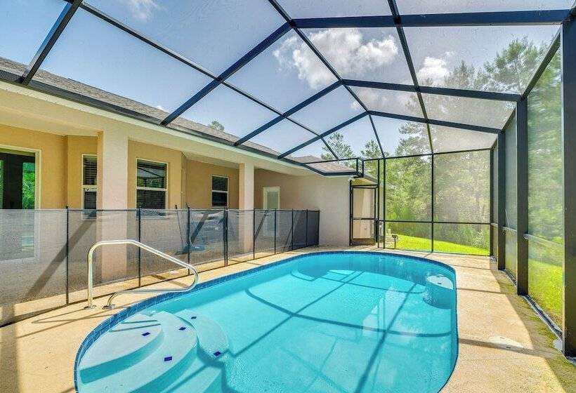 Brooksville Home ~ 5 Mi To Weeki Wachee Springs!