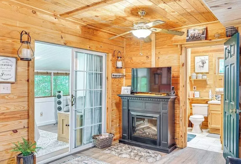 Patio & Fire Pit: Charming Cabin In Roaring Gap!