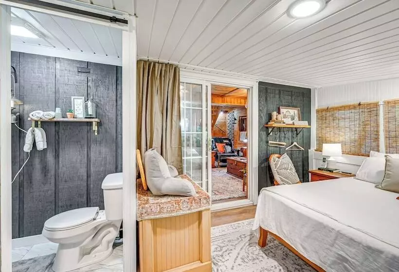 Patio & Fire Pit: Charming Cabin In Roaring Gap!