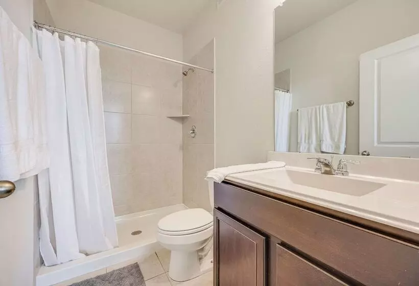Pet Friendly Kyle Home W/ Yard ~ 23 Mi To Austin!