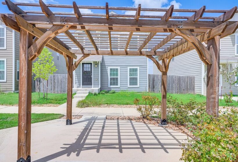 Pet Friendly Kyle Home W/ Yard ~ 23 Mi To Austin!