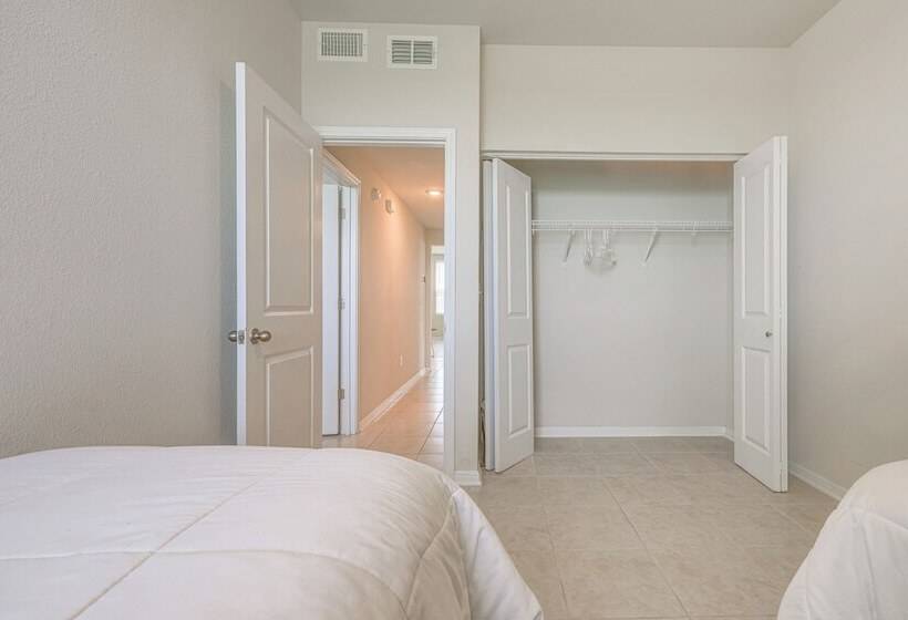 Pet Friendly Kyle Home W/ Yard ~ 23 Mi To Austin!