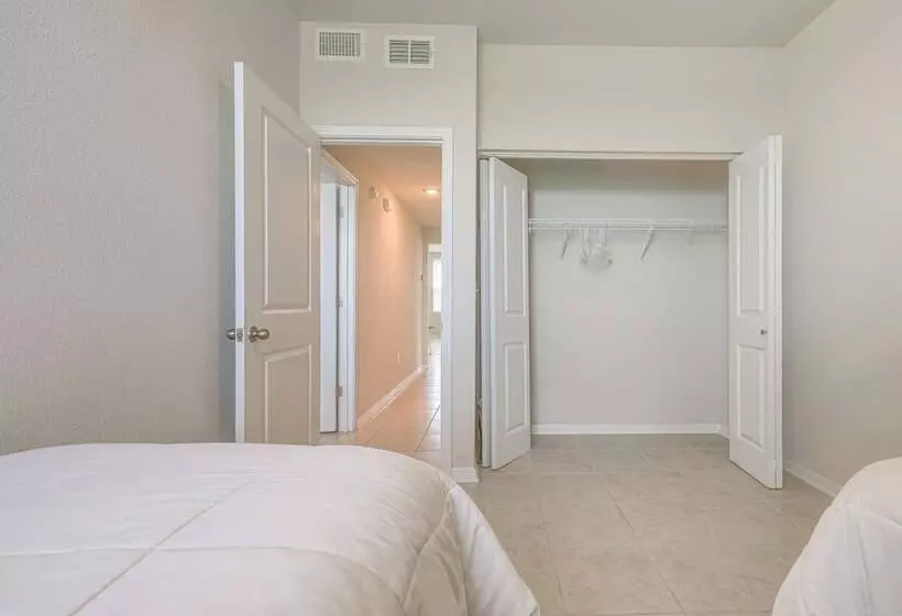 Pet Friendly Kyle Home W/ Yard ~ 23 Mi To Austin!