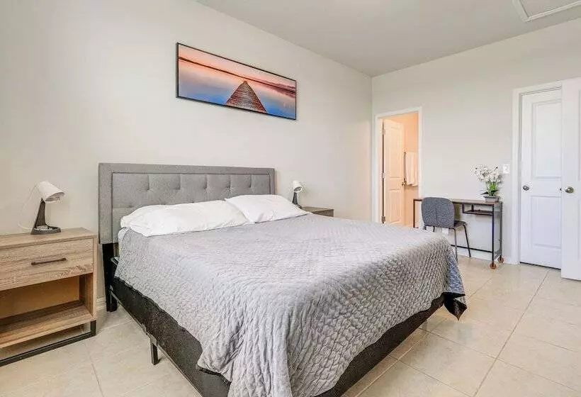 Pet Friendly Kyle Home W/ Yard ~ 23 Mi To Austin!