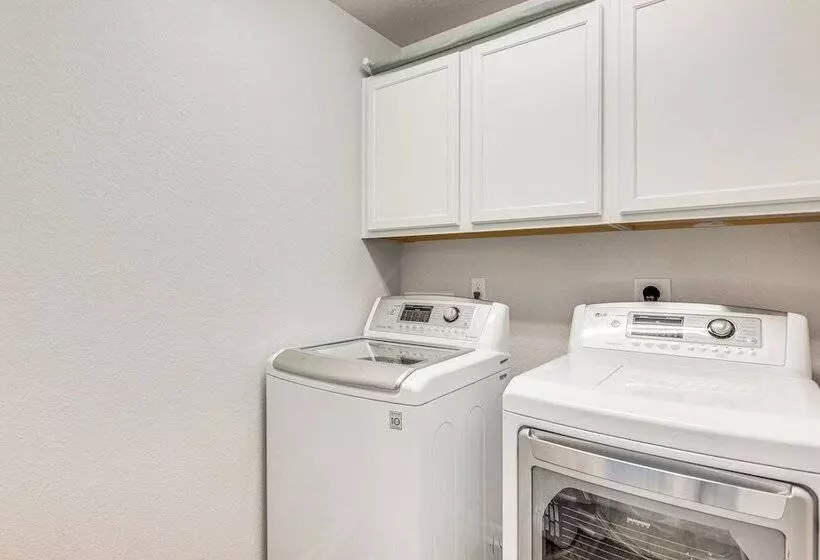 15 Mi To Boulder: Spacious Family Home In Erie