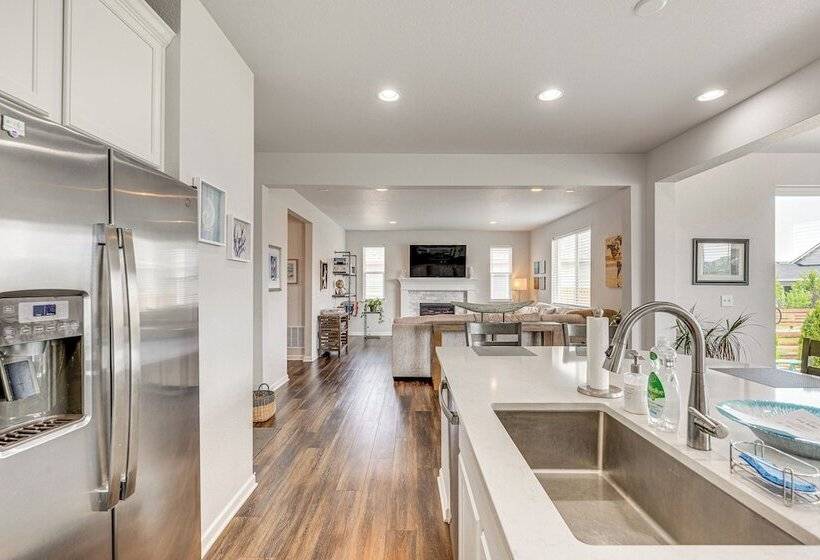 15 Mi To Boulder: Spacious Family Home In Erie