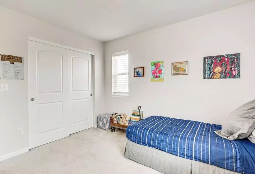 15 Mi To Boulder: Spacious Family Home In Erie