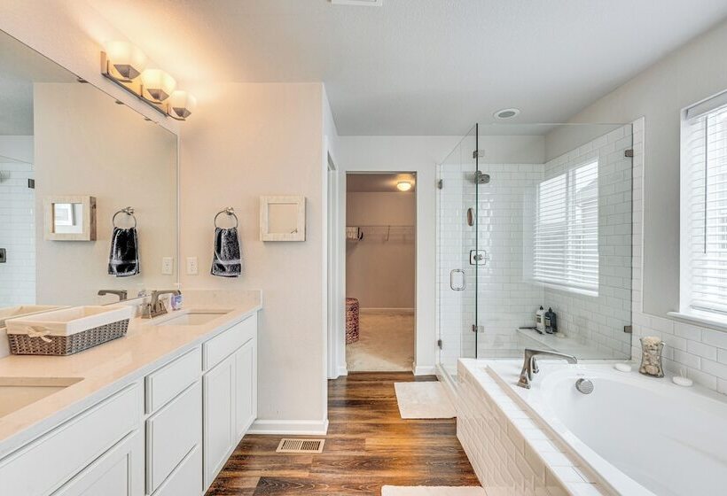 15 Mi To Boulder: Spacious Family Home In Erie