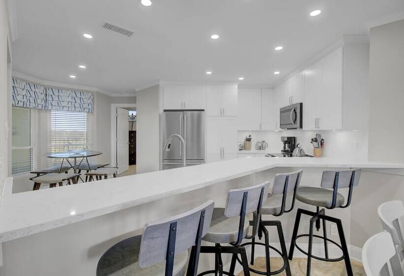 502 Summerhouse By Avantstay Ocean Front Condo W/ Community Pool Access