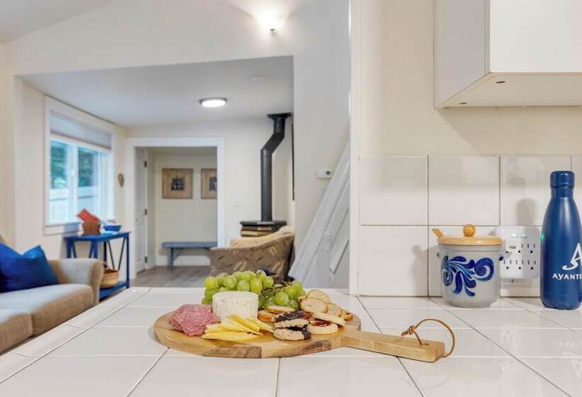 Cottage By The Bay By Avantstay 0.5mi To Beach!