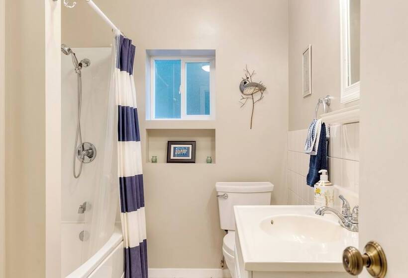 Cottage By The Bay By Avantstay 0.5mi To Beach!