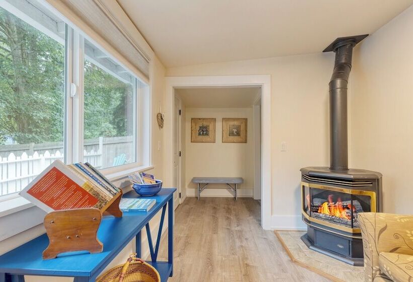 Cottage By The Bay By Avantstay 0.5mi To Beach!