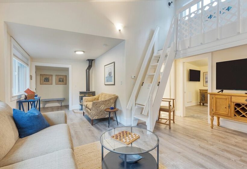 Cottage By The Bay By Avantstay 0.5mi To Beach!