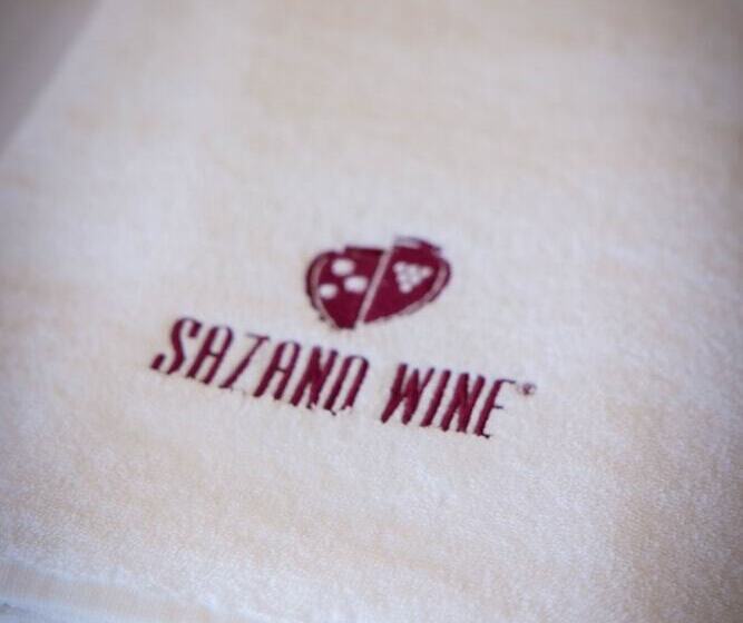 هتل Sazano Wine Cellar &