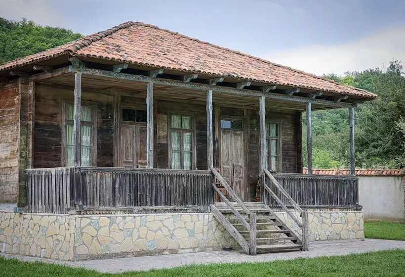 هتل Sazano Wine Cellar &