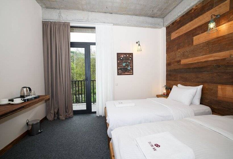 هتل Sazano Wine Cellar &