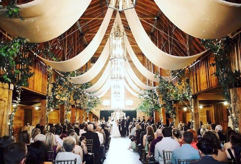 Отель Stonebreaker