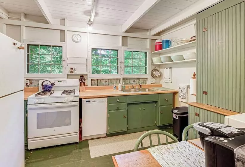 ~ 1 Mi To Dtwn Grand Haven: Lake Michigan Cabin