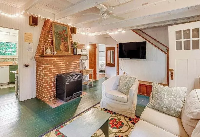 ~ 1 Mi To Dtwn Grand Haven: Lake Michigan Cabin