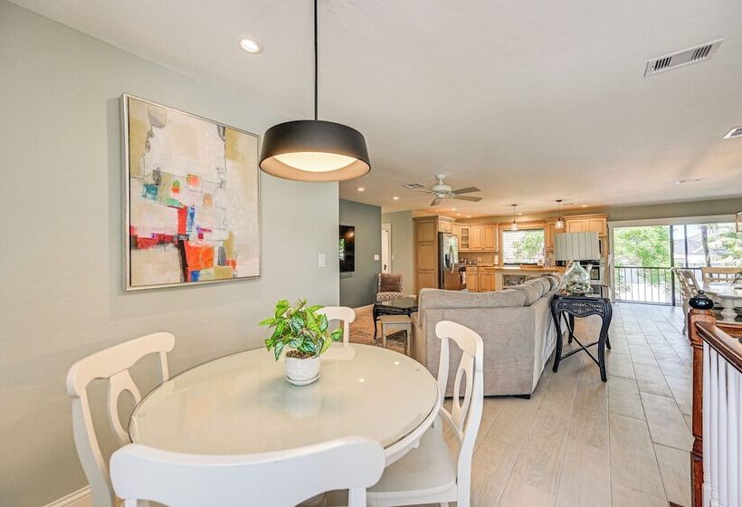 Marco Island Family Home: Pool, Lanai, Backyard!