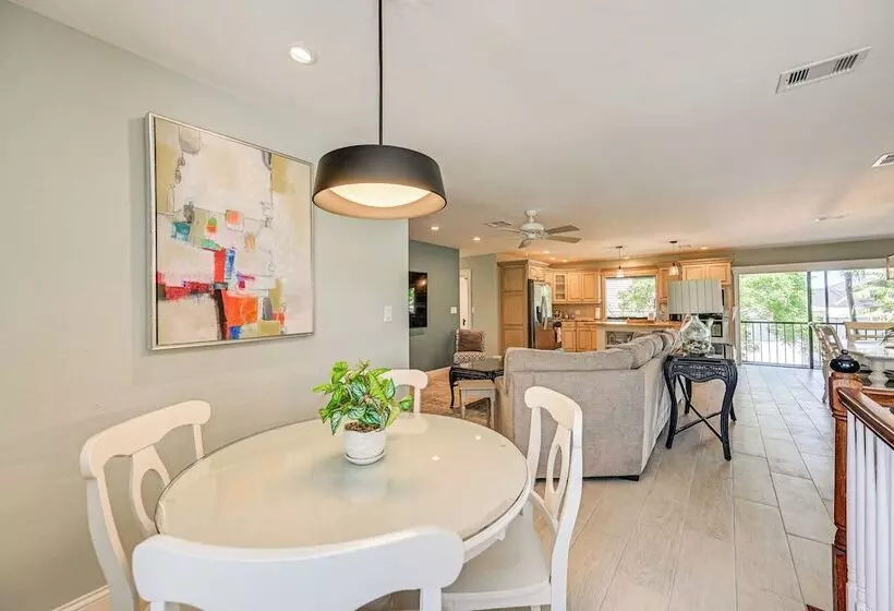 Marco Island Family Home: Pool, Lanai, Backyard!