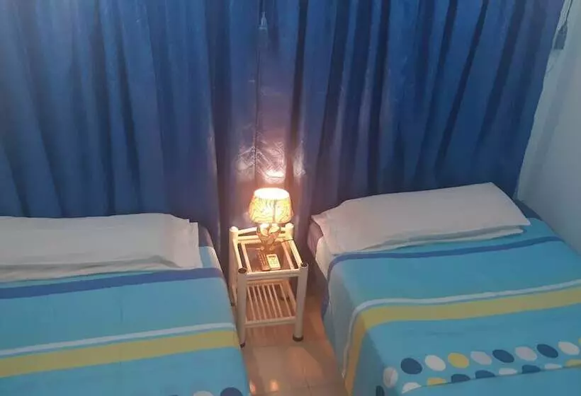 ペンション Mara Hostal