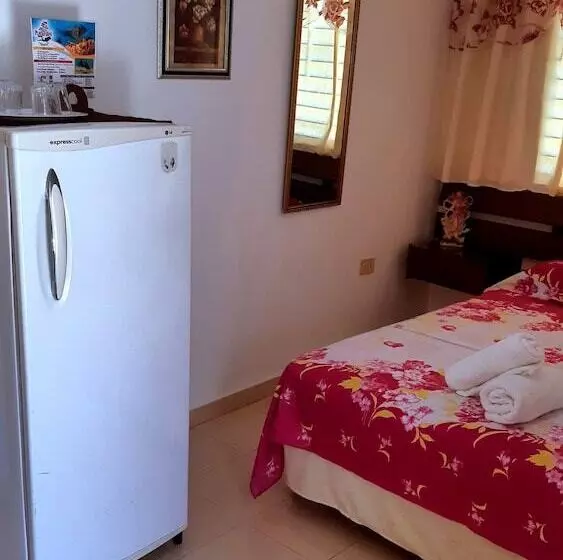ペンション Mara Hostal