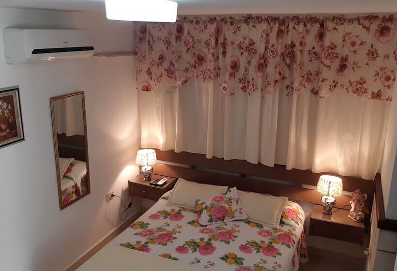 پانسیون Mara Hostal