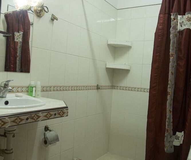 پانسیون Mara Hostal