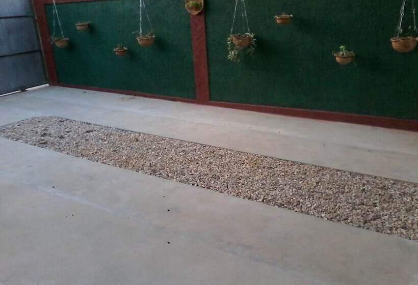 پانسیون Mara Hostal