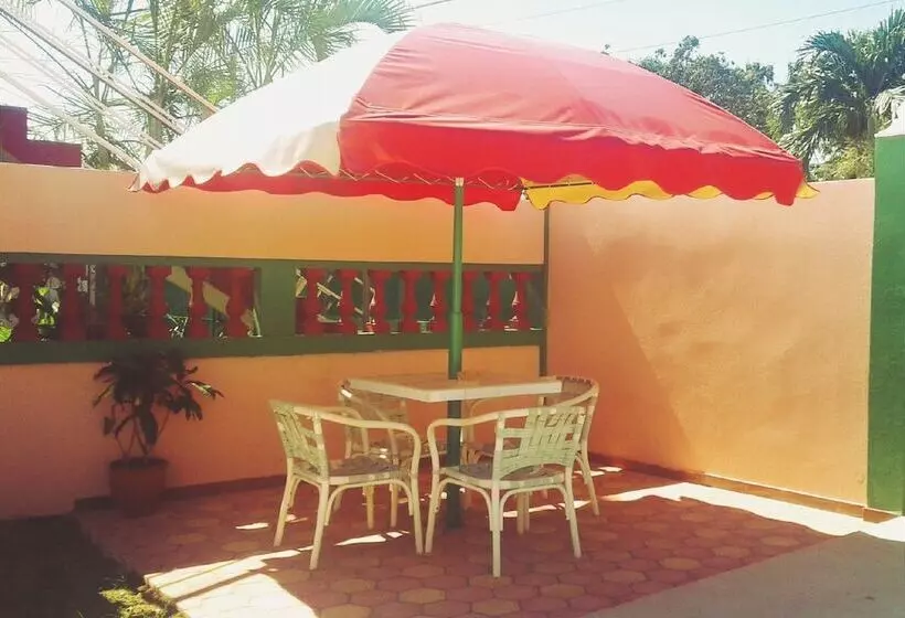ペンション Mara Hostal