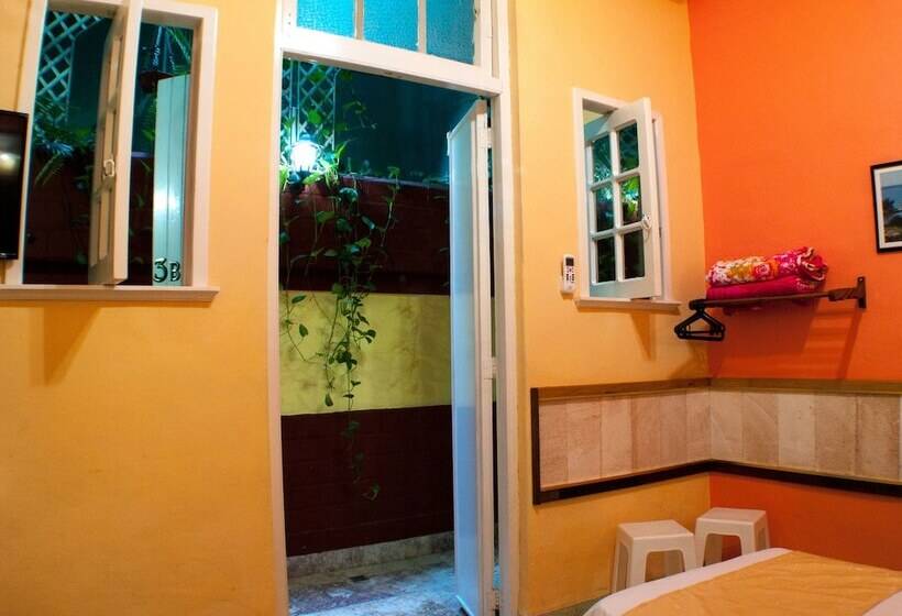 پانسیون Casa Tania & Adrian