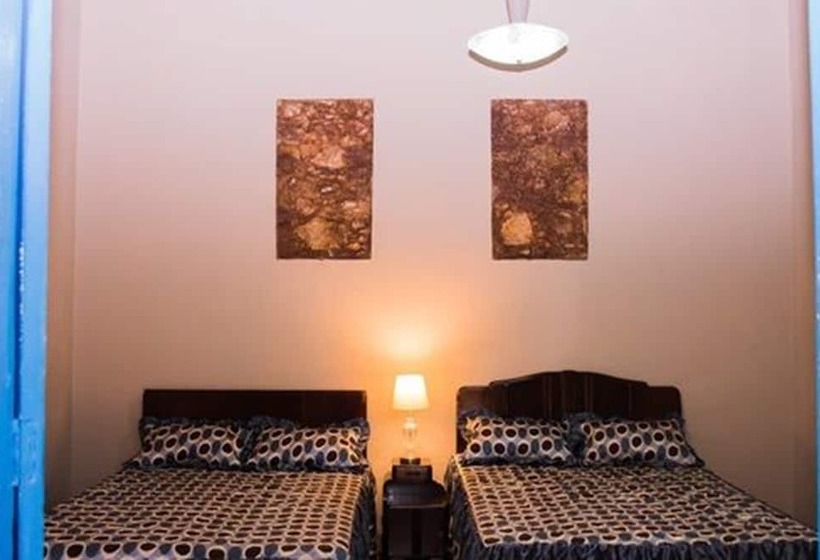 پانسیون Hostal Colonial Alelusa