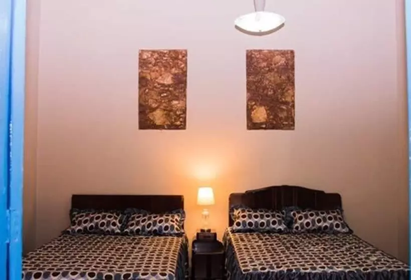 ペンション Hostal Colonial Alelusa