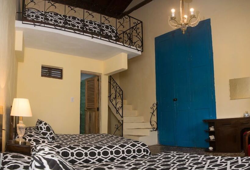 پانسیون Hostal Colonial Alelusa