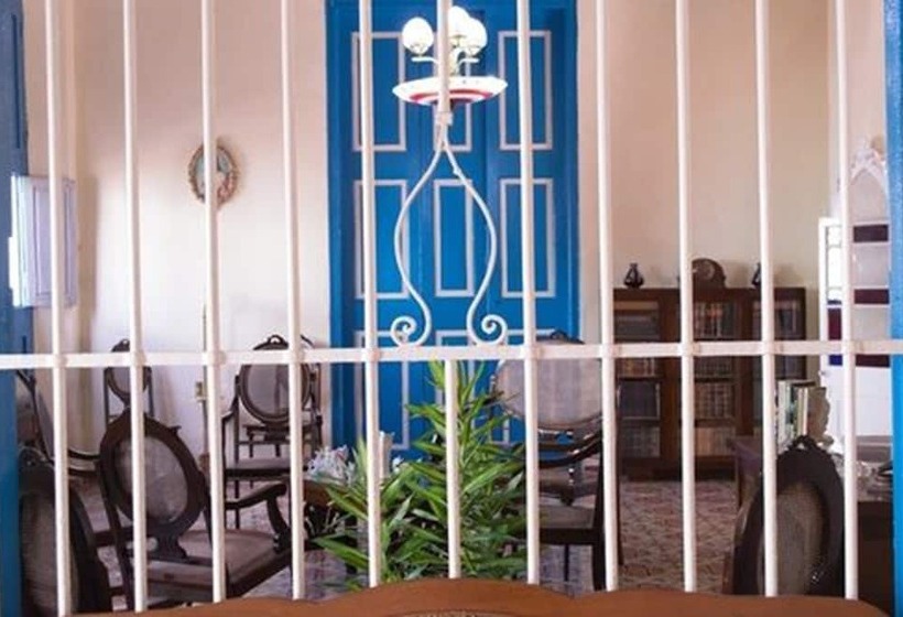 پانسیون Hostal Colonial Alelusa