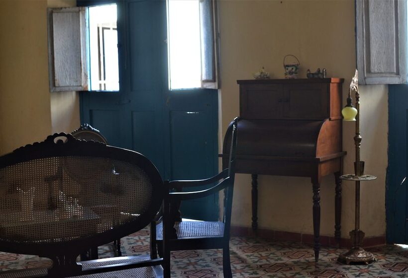 پانسیون Hostal Colonial Alelusa