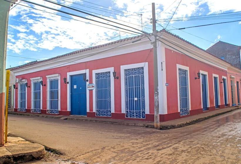 پانسیون Hostal Colonial Alelusa